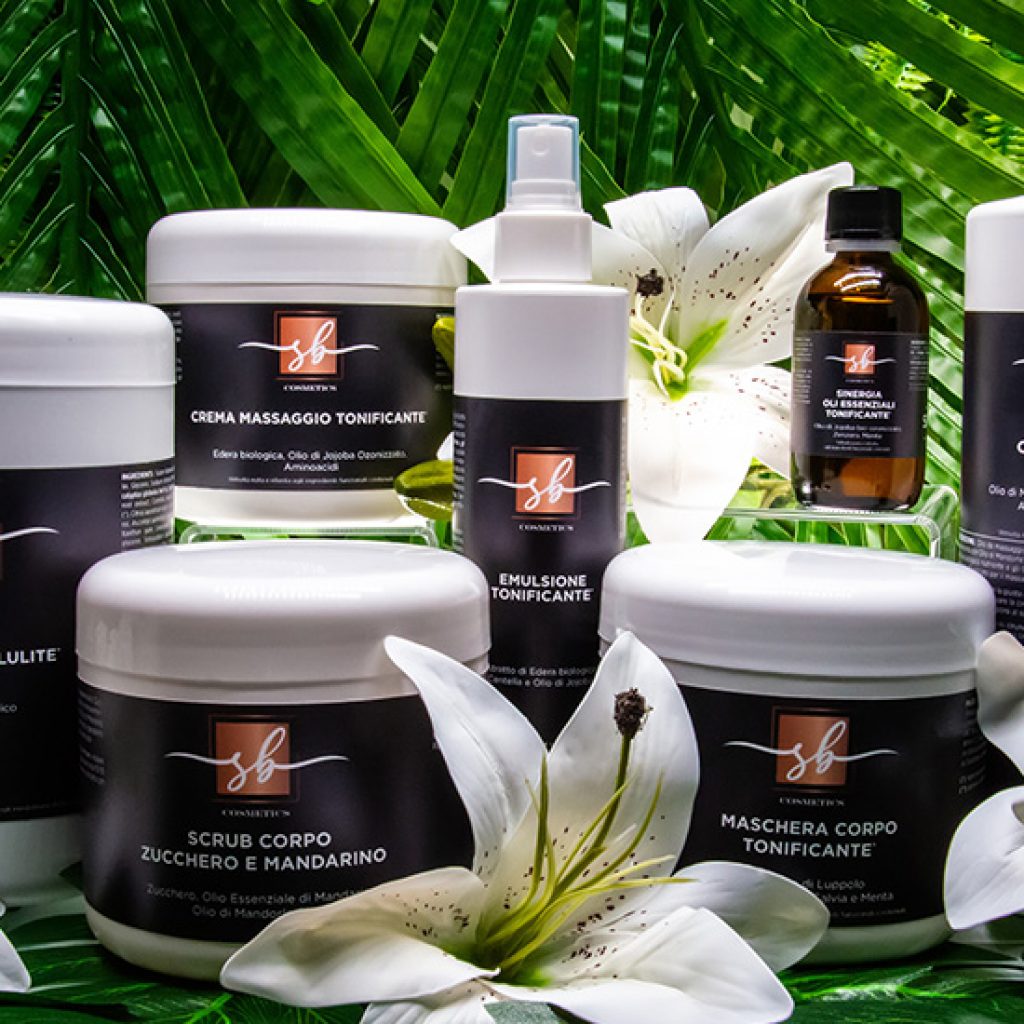 Il protocollo Linea Corpo Rassodante Seno, Decolleté e Braccia vi viene proposto in due versioni per una beauty routine settimanale oppure giornaliera.