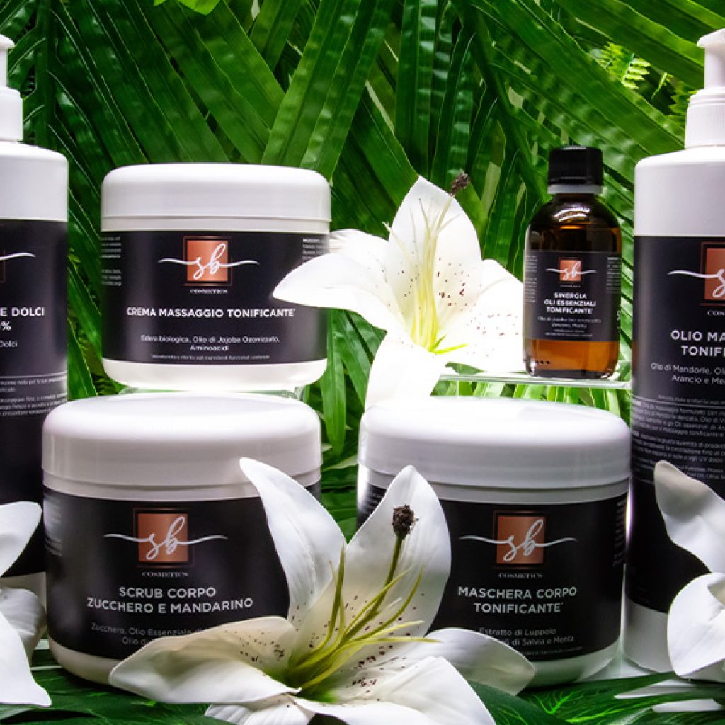 Il protocollo Linea Corpo Tonificante e Rassodante vi viene proposto in due versioni per una beauty routine settimanale oppure giornaliera.