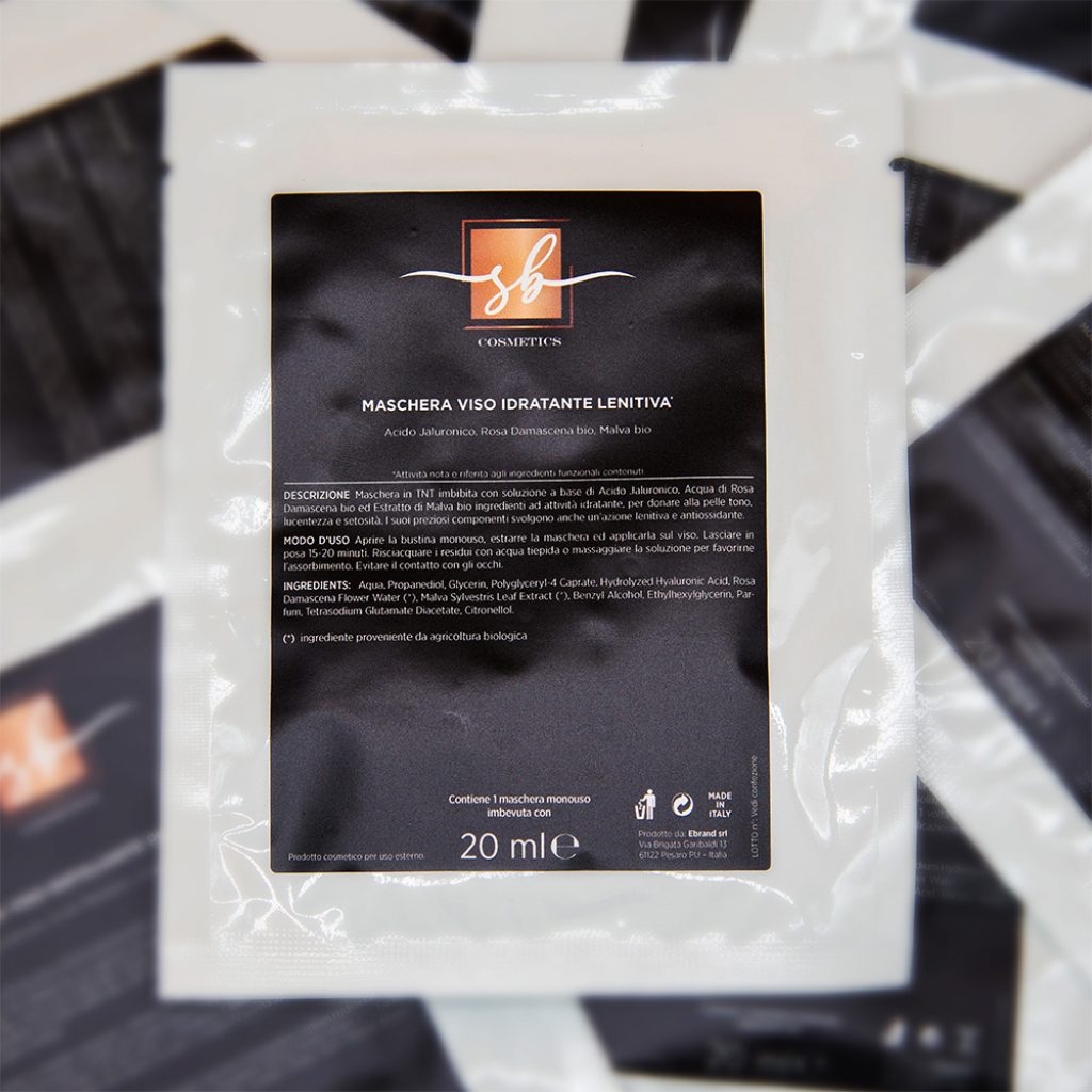 Maschera in TNT imbibita con soluzione a base di Acido Jaluronico, Acqua di Rosa Damascena BIO ed Estratto di Malva BIO ad attività idratante per donare alla pelle tono, lucentezza e setosità.

Maschera Viso Monouso TNT con Principi Attivi BIO - Idratante Anti-Age 

Acido Jaluronico BPM - Rosa Damascena - Estratto di Malva

Maschera in TNT imbibita con soluzione a base di Acido Jaluronico, Acqua di Rosa Damascena BIO ed Estratto di Malva BIO ad attività idratante per donare alla pelle tono, lucentezza e setosità.